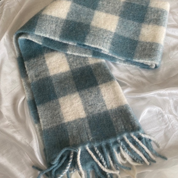 Echarpe 'Louise' Scarf (ecru/sage) NWT - Picture 2 of 6